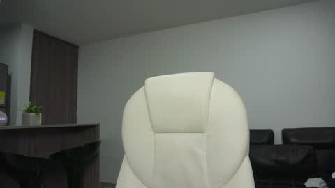 Devin Hunter online show from December 12, 3:21 am