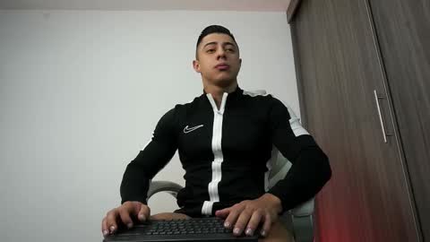 Devin Hunter online show from February 2, 11:53 am