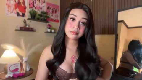 Devine Greyson online show from March 9, 10:30 am