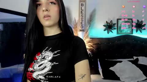 Snapshot of devlin_violet__ chatting on February 26, 3:32 am PaulaInsta  paulacastellanos 1Pvt open online show from February 26, 3:32 am