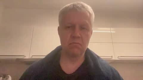 Snapshot of devon_nite chatting on May 12, 11:13 pm Devon online show from May 12, 11:13 pm