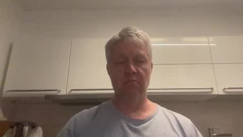 Snapshot of devon_nite chatting on May 31, 10:55 pm Devon online show from May 31, 10:55 pm