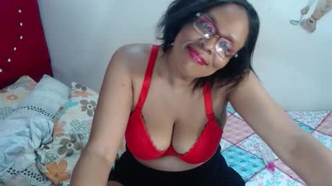 Snapshot of devorasexy2 chatting on November 11, 9:48 pm Devora.. online show from November 11, 9:48 pm