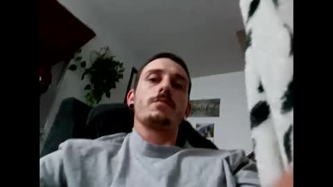 DeVour online show from September 28, 7:36 am