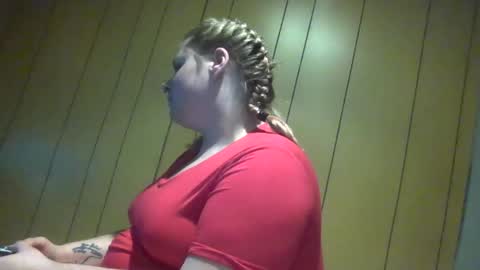 Snapshot of devykitten2018 chatting on January 26, 5:56 am devykitten online show from January 26, 5:56 am