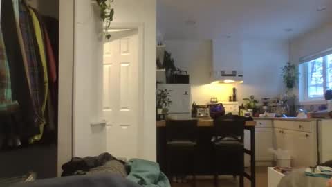 Snapshot of dex12112111 chatting on March 12, 12:28 am dex12112111 online show from March 12, 12:28 am