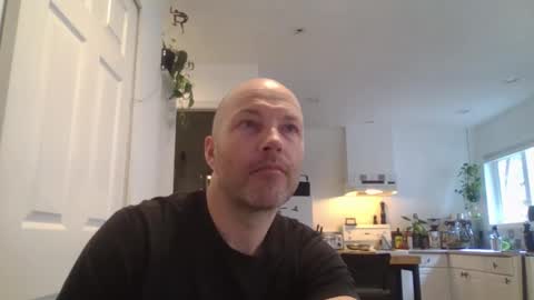 Snapshot of dex12112111 chatting on April 1, 9:56 pm dex12112111 online show from April 1, 9:56 pm