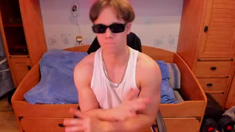 Dexter online show from May 16, 7:01 pm