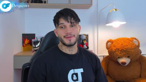 JULIAN online show from December 21, 1:04 am