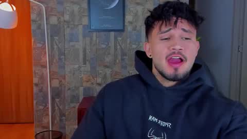 JULIAN online show from November 8, 11:47 pm