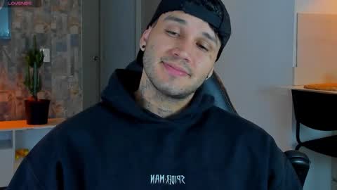 JULIAN online show from March 27, 11:26 pm