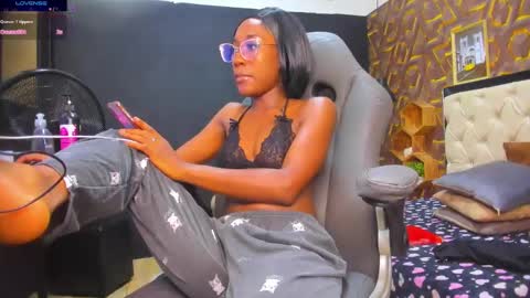 Snapshot of deyy_madisson chatting on January 26, 5:45 am Madisson online show from January 26, 5:45 am