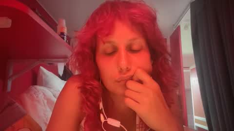 Snapshot of dfairyrabbit chatting on March 21, 7:02 am dfairyrabbit online show from March 21, 7:02 am