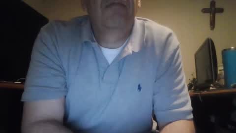 Snapshot of dfwgonewrong chatting on December 11, 11:41 am dfwgonewrong online show from December 11, 11:41 am
