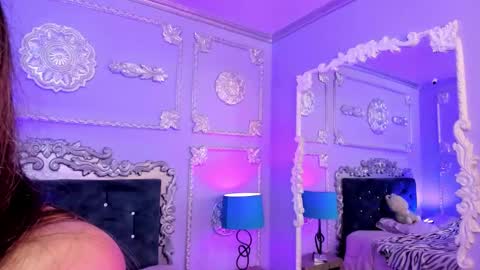 Dhalia online show from February 11, 3:55 am