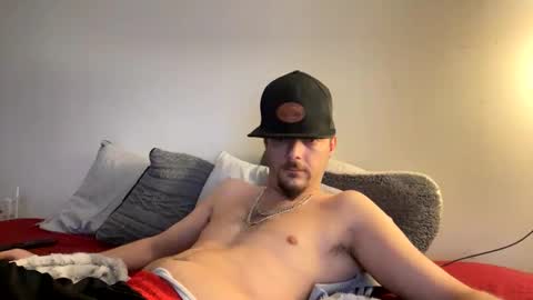 Snapshot of dharbison23 chatting on October 31, 2:18 pm dharbison23 online show from October 31, 2:18 pm