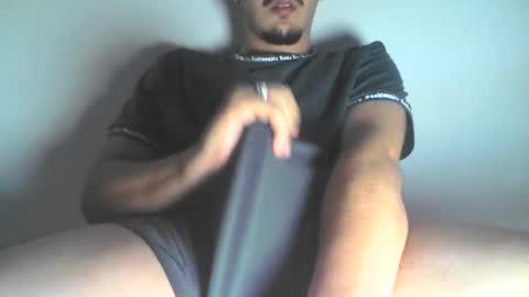 Snapshot of di_carter chatting on April 6, 12:19 am Carter online show from April 6, 12:19 am