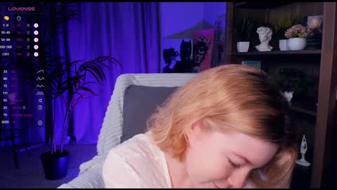 Snapshot of di_huny chatting on December 26, 9:37 pm Arina online show from December 26, 9:37 pm
