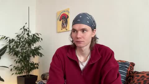 Snapshot of di_n_alex chatting on January 15, 10:20 am Di Alex online show from January 15, 10:20 am