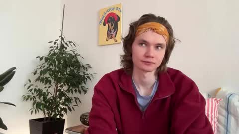 Snapshot of di_n_alex chatting on February 1, 9:30 am Di Alex online show from February 1, 9:30 am