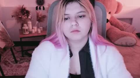 Dia online show from March 12, 9:10 pm