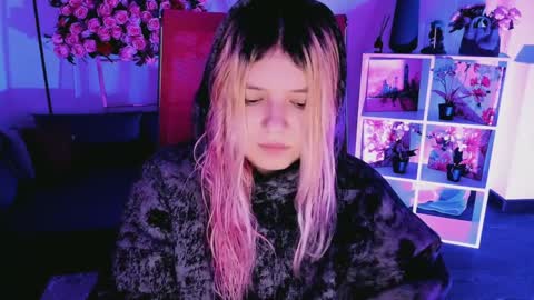 Dia online show from March 30, 7:37 pm