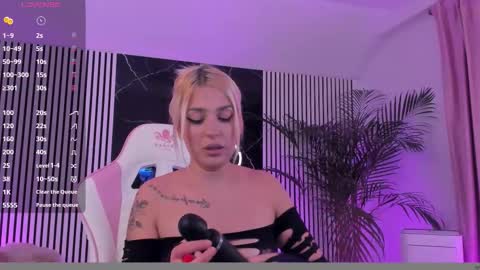 Thea online show from November 1, 7:38 pm