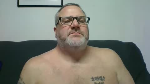 Snapshot of diamond_couple_82 chatting on January 2, 5:46 am diamond_couple_82 online show from January 2, 5:46 am
