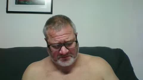 Snapshot of diamond_couple_82 chatting on January 5, 5:51 am diamond_couple_82 online show from January 5, 5:51 am