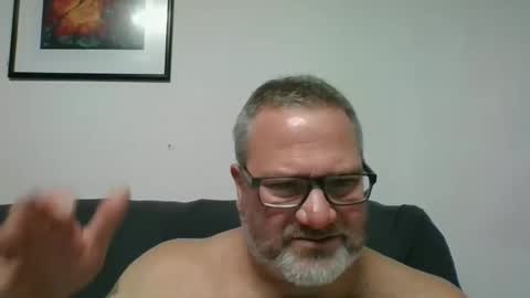 Snapshot of diamond_couple_82 chatting on January 6, 5:41 am diamond_couple_82 online show from January 6, 5:41 am