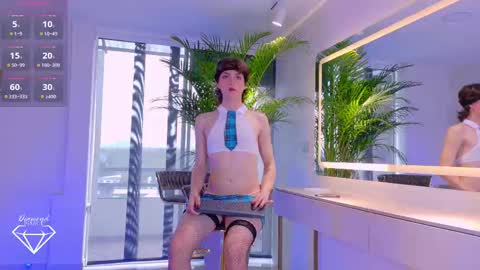 Snapshot of diamond_pierce chatting on March 26, 8:36 pm Diamond online show from March 26, 8:36 pm