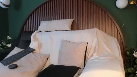 diamond_twink online show from July 18, 6:50 am