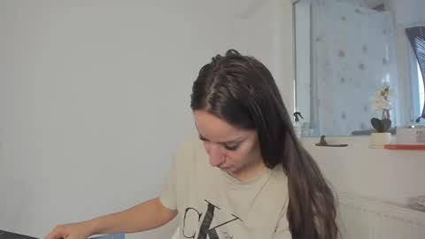 diamondkay_ online show from February 11, 7:57 am