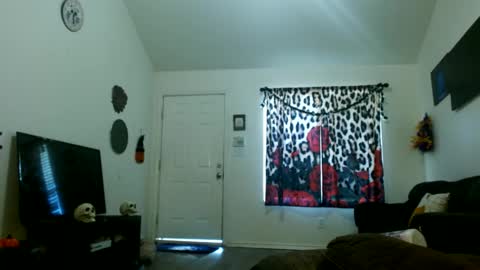 DiamondMonroeXo online show from October 6, 5:10 pm