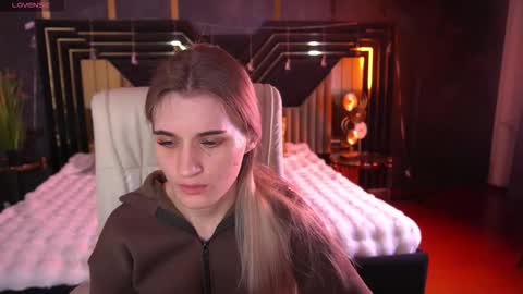 Snapshot of diamondnina chatting on March 7, 8:17 pm DiamondNina online show from March 7, 8:17 pm