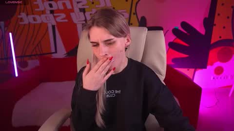 Snapshot of diamondnina chatting on March 10, 8:14 pm DiamondNina online show from March 10, 8:14 pm