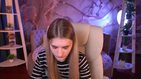 Snapshot of diamondnina chatting on March 22, 8:12 pm DiamondNina online show from March 22, 8:12 pm