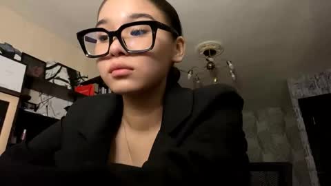 Julia online show from February 4, 1:39 pm