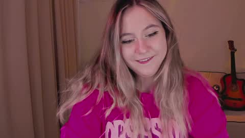 Snapshot of diana_floweri chatting on December 3, 10:17 am Diana online show from December 3, 10:17 am