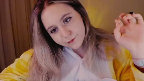 Snapshot of diana_floweri chatting on December 6, 9:21 am Diana online show from December 6, 9:21 am