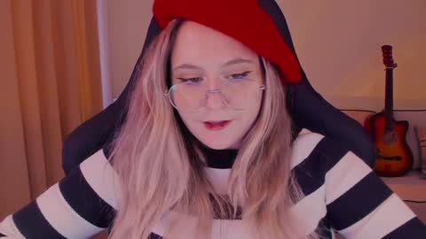 Snapshot of diana_floweri chatting on December 12, 12:12 pm Diana online show from December 12, 12:12 pm