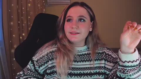 Snapshot of diana_floweri chatting on December 28, 11:19 am Diana online show from December 28, 11:19 am