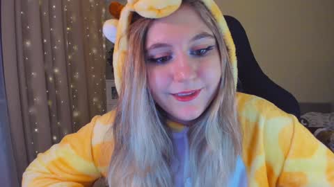 Snapshot of diana_floweri chatting on December 29, 1:28 pm Diana online show from December 29, 1:28 pm