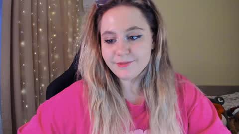 Snapshot of diana_floweri chatting on January 5, 1:26 pm Diana online show from January 5, 1:26 pm