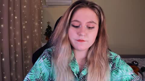 Snapshot of diana_floweri chatting on January 10, 10:28 am Diana online show from January 10, 10:28 am