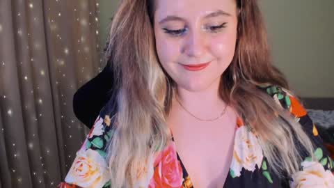 Snapshot of diana_floweri chatting on January 11, 11:45 am Diana online show from January 11, 11:45 am