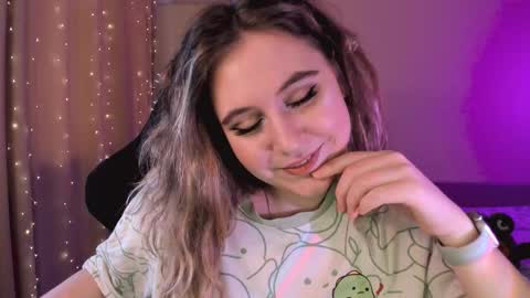 Snapshot of diana_floweri chatting on February 18, 10:16 am Diana online show from February 18, 10:16 am