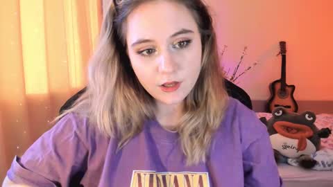 Snapshot of diana_floweri chatting on February 21, 1:11 pm Diana online show from February 21, 1:11 pm