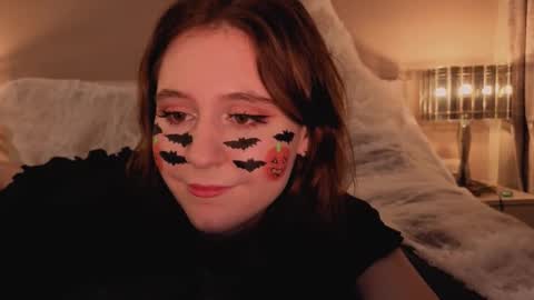 Snapshot of diana_floweri chatting on October 31, 6:25 am Diana online show from October 31, 6:25 am