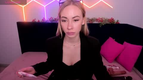 Snapshot of diana_garrett chatting on January 13, 1:45 am Diana online show from January 13, 1:45 am